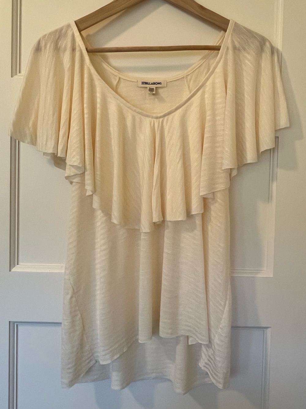 Billabong • Ruffle Front Flutter Sleeve Top • Cream Boho High-Low Shirt • Size L